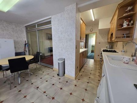 Westmoor Gardens, Enfield, EN3 - Photo 5