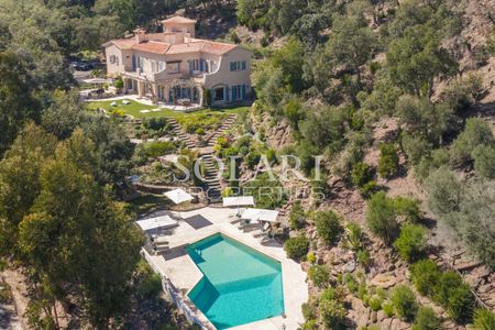 Villa d'exception à 10 min de Mandelieu – Location saisonnière avec piscine et vue sur la Baie de Cannes - Photo 3