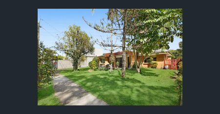 Koala Park - Family Home - Photo 2