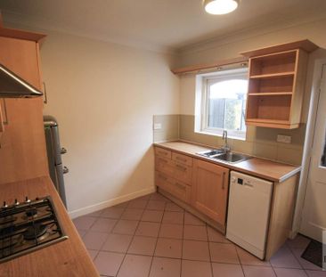 4 bedroom detached house to rent - Photo 6