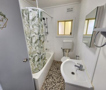 128 Wiillan Drive, Cartwright, NSW 2168 - Photo 1