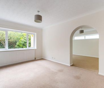 4 bedroom detached house to rent - Photo 2