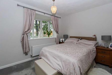 Lodge Farm Gardens, Altofts, WF6 - Photo 3