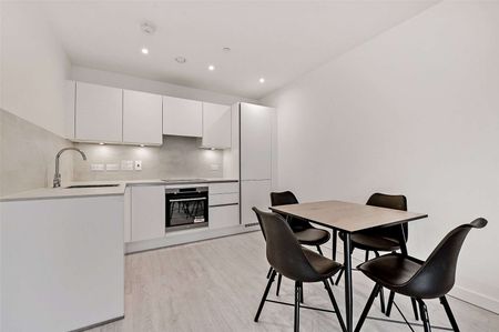 A brand new one bedroom Flat with balcony and lift access in Hayes. - Photo 4