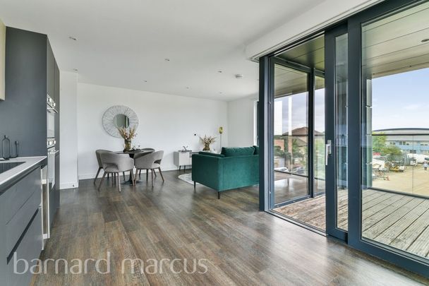 Watteau Square, CROYDON - Photo 1