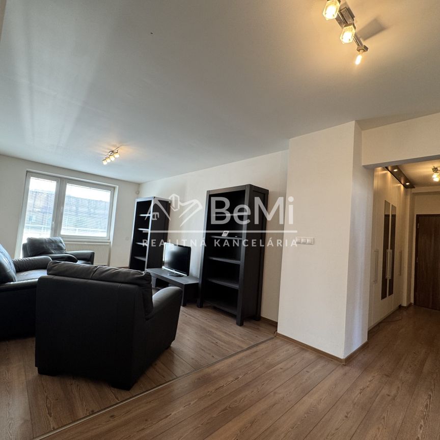Prenájom - Výnimočný 2.izbový byt v centre Prešova - Photo 1