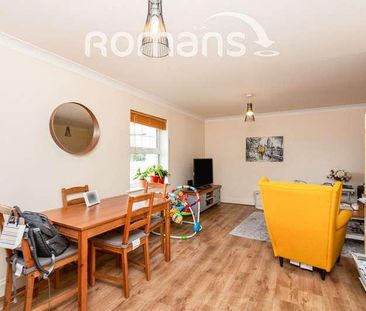 Bromfield Place, Fleet, GU51 - Photo 2