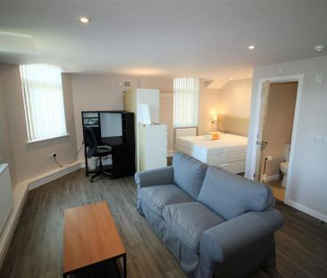 1 bedroom private hall to rent - Photo 3