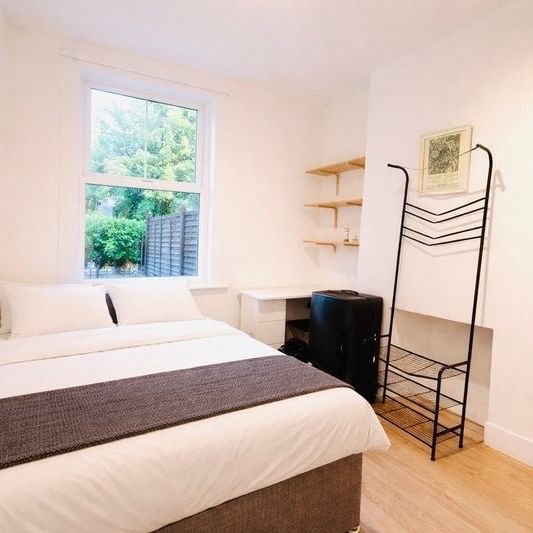 Room in a Shared House, Bush Rd, SE8 - Photo 1