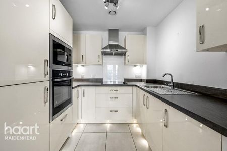 1 bedroom retirement property to rent - Photo 5