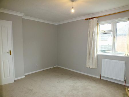 4 bedroom detached house to rent - Photo 4