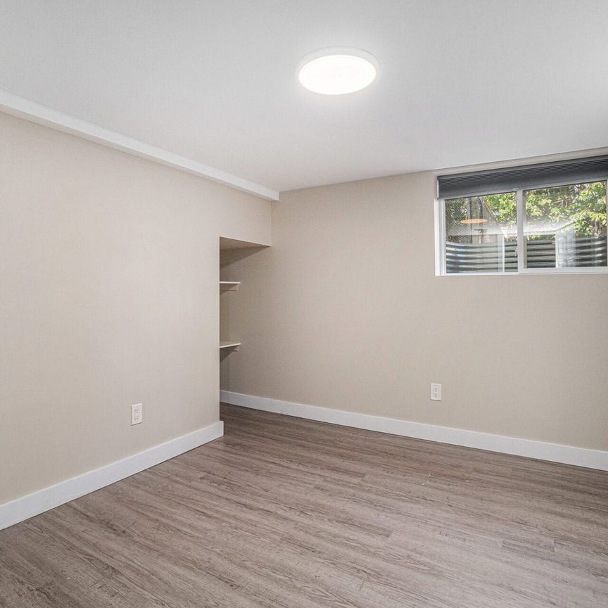 For Lease - 17 Overlake Drive Unit# B, Cityview - Parkwoods Hills - Rideau Shore, Ontario - Photo 1