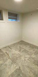 2br - vancouver 2 bed 1 bath utilities included - Photo 3