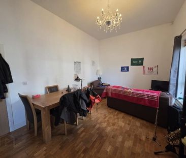17 Woodbrook Avenue, Lisburn, BT28 2ZG - Photo 2
