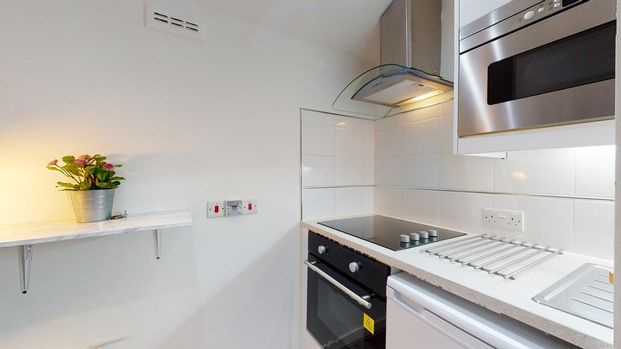 Studio to rent - Photo 1