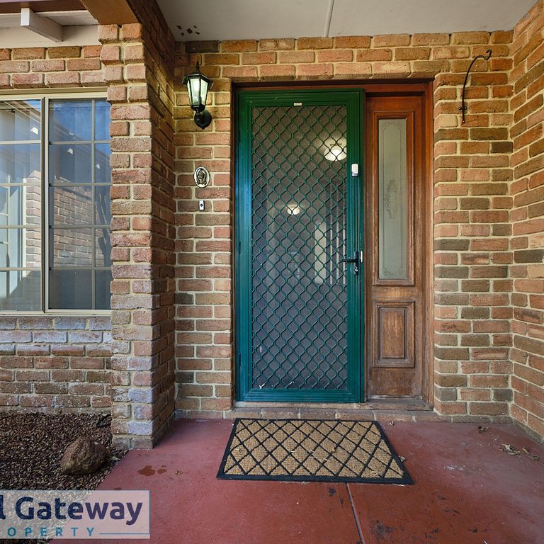 4 Rawlins Street, ROCKINGHAM WA 6168 - Photo 1