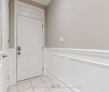 Detached Home For Lease | W9031533 - Photo 5