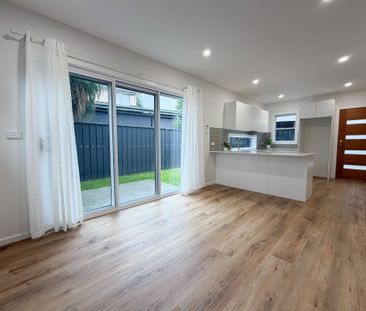 Near New Two-Bedroom Granny Flat - Photo 4