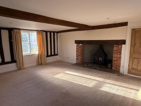 4 bedroom farm house to rent - Photo 2