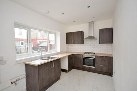 2 bedroom terraced house to rent - Photo 5