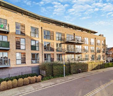 Well-presented two bedroom apartment near the river - Photo 1