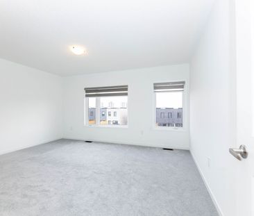 For Lease - 217 Monarch Avenue, Ajax, Ontario - Photo 4