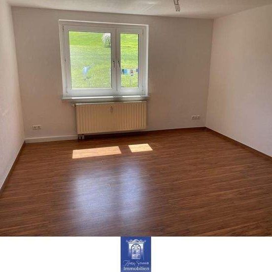 Wohlfühlwohnung in traumhaft grüner Lage! Tageslichtbad, separate Küche! - Photo 1