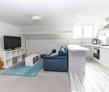 2 bedroom maisonette to rent - Photo 4