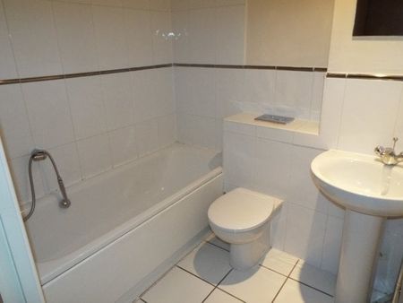 Phoenix Court, Northfleet, DA11 - Photo 2