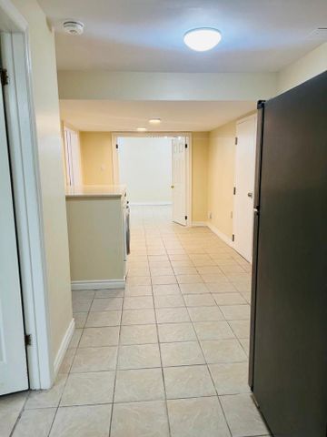 For Lease - 276 Vansickle Road Unit# Bsmt, St. Catharines, Ontario - Photo 4