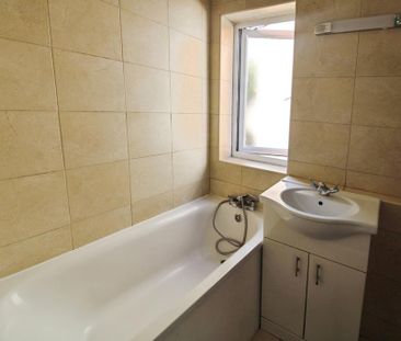 2 bedroom semi-detached house to rent - Photo 5