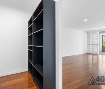 “Spacious 2-Bedroom Apartment with Study and Balcony in Prime Indoo... - Photo 3