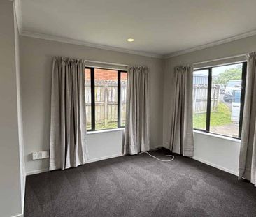 4 Bedroom family home - Photo 2