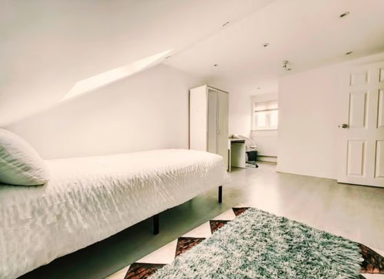 Room in a Shared House, Dacre Road, E13 - Photo 1