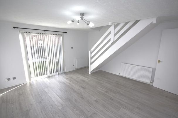 2 bedroom terraced house to rent - Photo 1