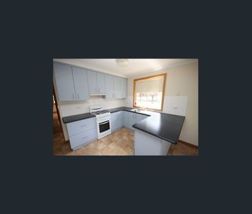 6 Immarna Place, Kooringal - Photo 5