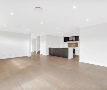 2 Renwick Street, Catherine Field NSW 2557 - House For Rent | Domain - Photo 2