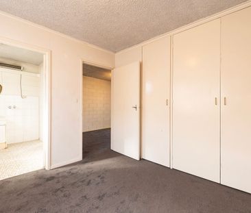 Comfortable & Just So Convenient - Photo 3