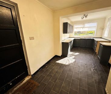 2 bedroom semi-detached house to rent - Photo 3