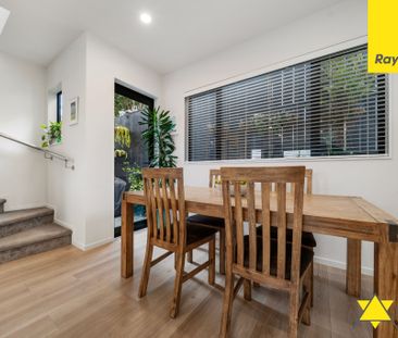 Modern Living in the Heart of Te Atatu South - Photo 4