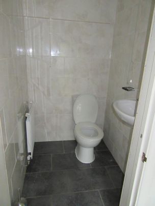 4 bedroom semi-detached house to rent - Photo 1