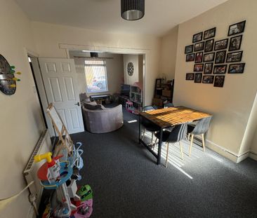 3 bedroom terraced house to rent - Photo 2
