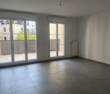 location Appartement T2 DE 49.75m² À CLAMART - Photo 2