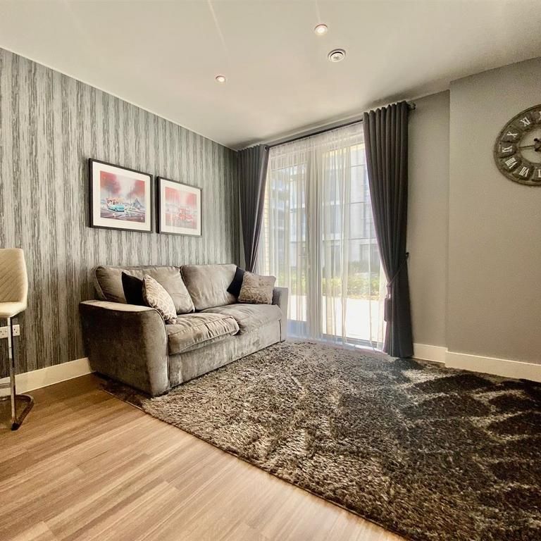 1 bedroom flat to rent - Photo 1