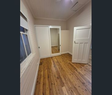 Beautifully presented 3 x bedroom home, close to all amenities - Photo 4