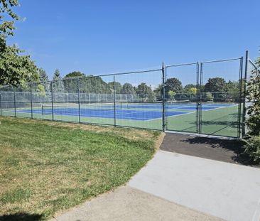 For Lease - 1298 Valerie Crescent, Oakville, Ontario - Photo 4