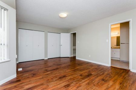 Crescentview Townhomes - Photo 4