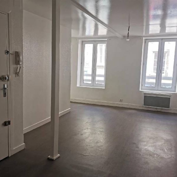 Location Appartement 1 pièce 29m² CHERBOURG-EN-COTENTIN 50100 - Photo 1