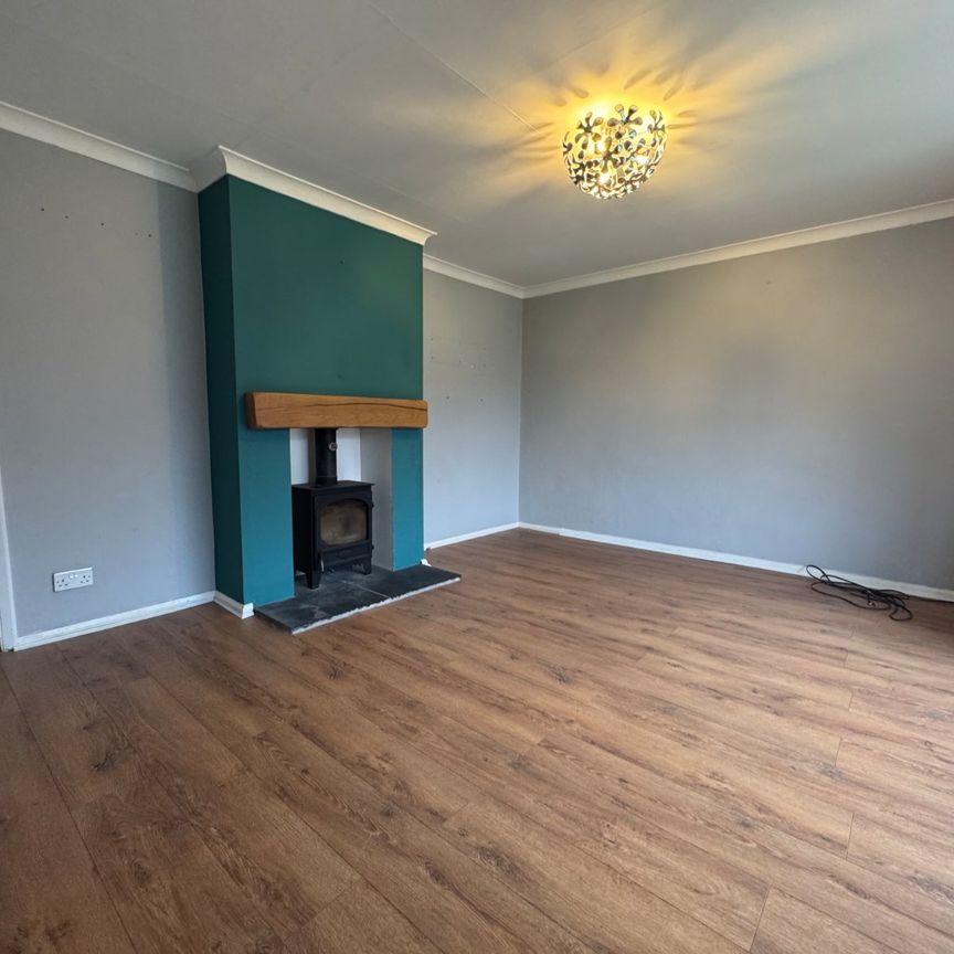 3 bedroom semi-detached house to rent - Photo 1