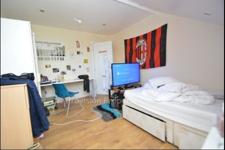 13 Bedroom Student House Properties Hyde Park Leeds - Photo 5